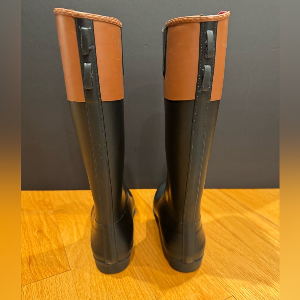 Tommy Hilfiger women Tall Black and Tan Matte Rubber Rain Boots Size 7 - Picture 5 of 16